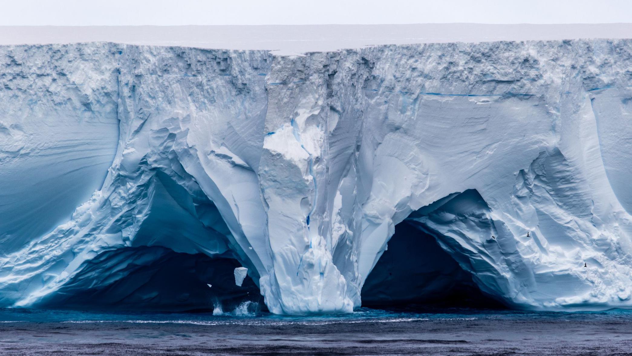 A23a: Giant iceberg on collision course with island - penguins and