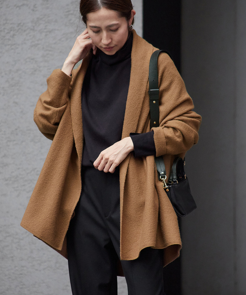 FRAMeWORK（フレームワーク）の「圧縮ウールショートガウン