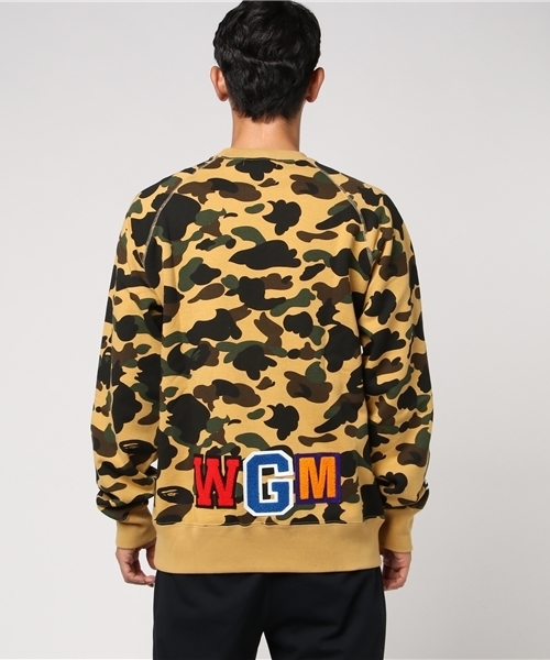 A BATHING APE（アベイシングエイプ）の「1ST CAMO SHARK CREWNECK M