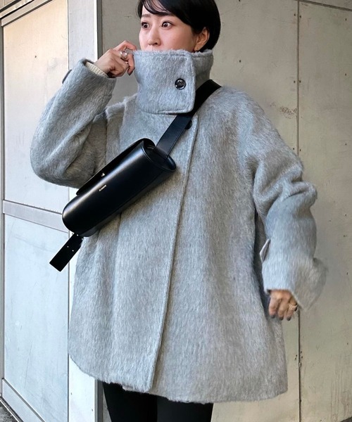 Bonjour Sagan（ボンジュールサガン）の「シャギーミドル丈スタンド