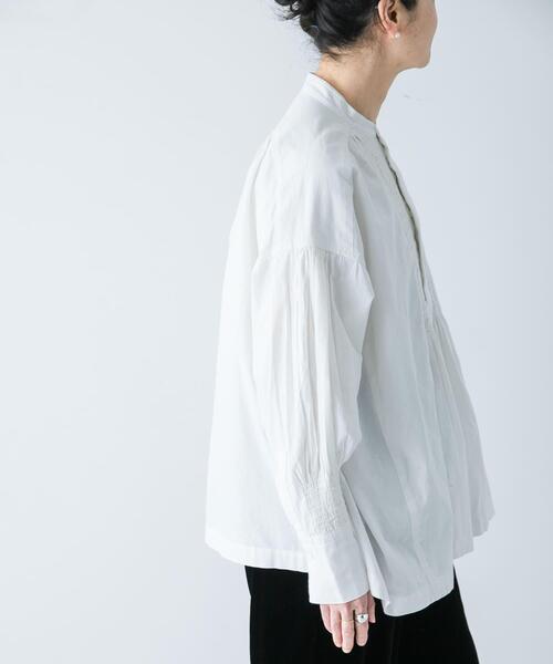 かぐれ（カグレ）の「コットンスモッキングブラウス（シャツ/ブラウス