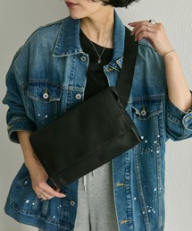 ear PAPILLONNER｜イア パピヨネのショルダーバッグ（ブラック/黒色系