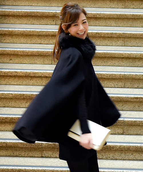 ウール100% ｜ リアルフォックスファー付きケープコート ｜ レディース