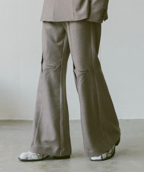 soerte（ソエルテ）の「Design tack wide flared pants/デザインタック