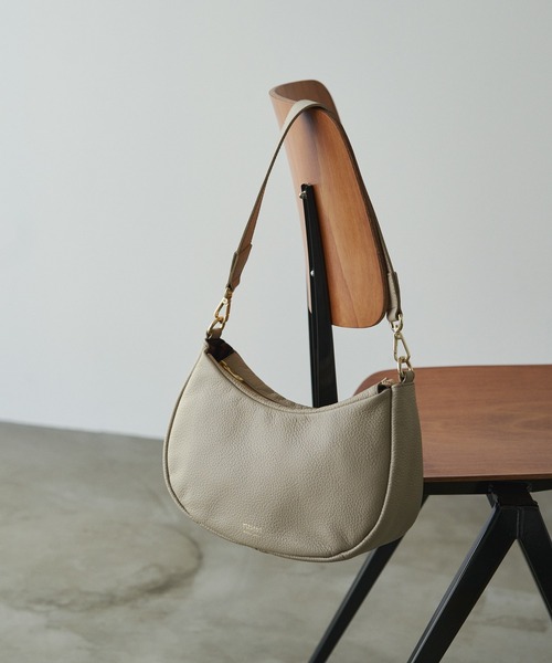 russet（ラシット）の「WEB限定 ハーフムーン2wayショルダーバッグ