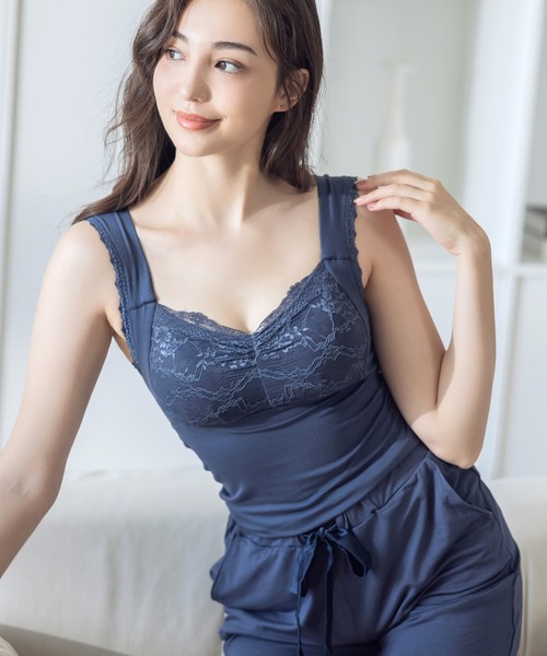 セール】《ラクシアスリープ》ナイトブラ一体型キャミソール フィット