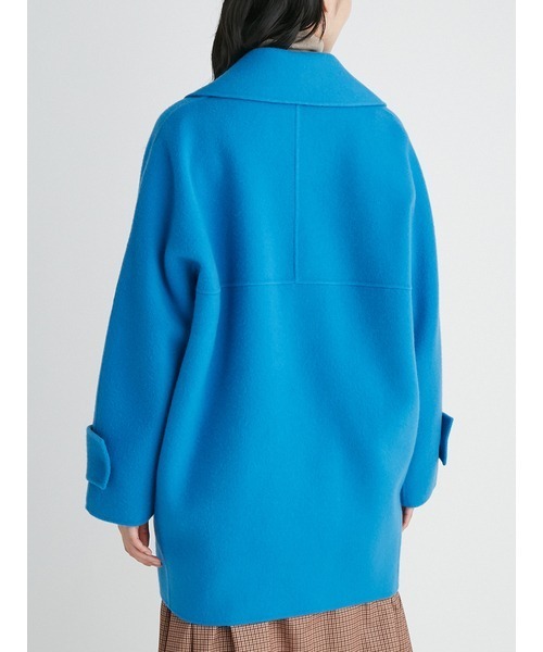 Mila Owen（ミラオーウェン）の「フラップポケットハーフ丈コクーン接