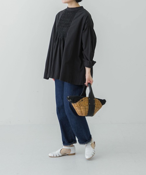 かぐれ（カグレ）の「コットンスモッキングブラウス（シャツ/ブラウス