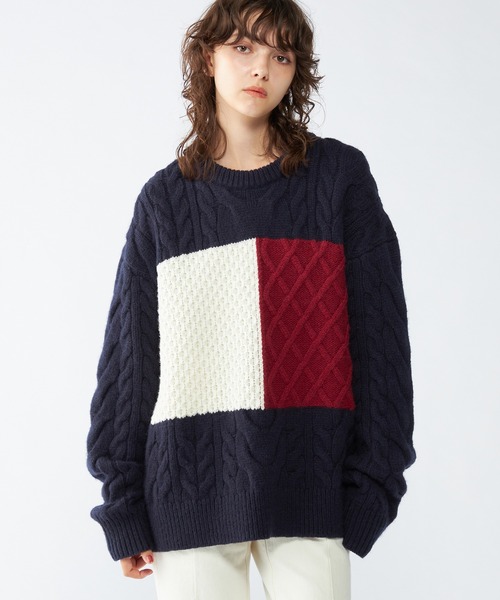 TOMMY HILFIGER（トミーヒルフィガー）の「ケーブルフラッグセーター