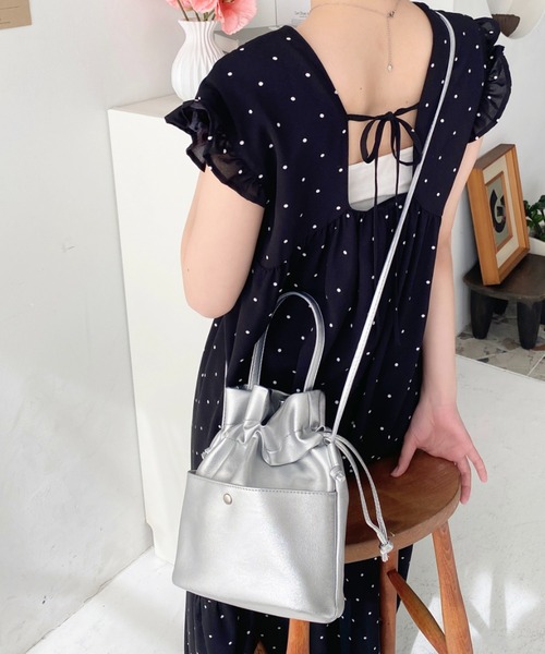 セール】【累計販売数2万個突破！】フェイクレザー巾着バッグ