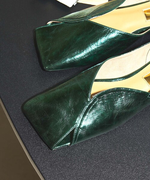 LE TALON（ルタロン）の「GRISEレザースクエアARTYフラット（その他