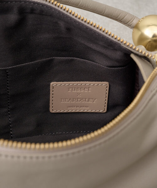BEARDSLEY（ビアズリー）の「《russet × BEARDSLEY》2wayミニ