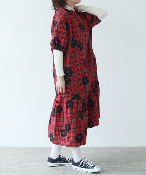 bulle de savon（ビュルデサボン）の「おおきなはなチェックワンピース