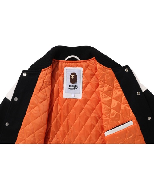 A BATHING APE（アベイシングエイプ）の「SWITCH SHOULDER VARSITY