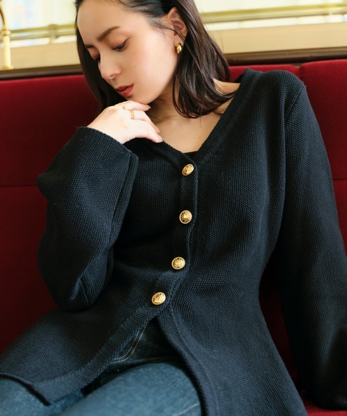 anuans（アニュアンス）の「ウエストシェイプペプラムニットジャケット