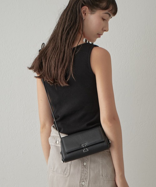 IACUCCI（イアクッチ）の「アバ ウォレットショルダー CERVO（財布