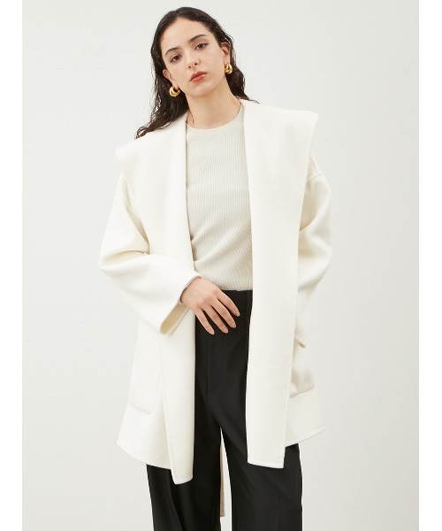 Mila Owen（ミラオーウェン）の「共布ベルト付ハーフ丈フードリバー