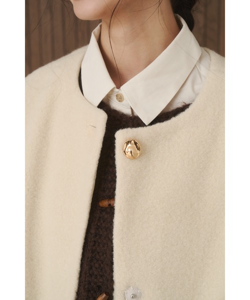 moi tytto（モイテュット）の「ノーカラーボアミドルコート（ノー