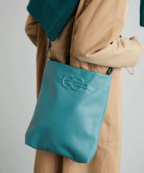 ear PAPILLONNER（イアパピヨネ）の「《牛革》エンボス2WAYショルダー