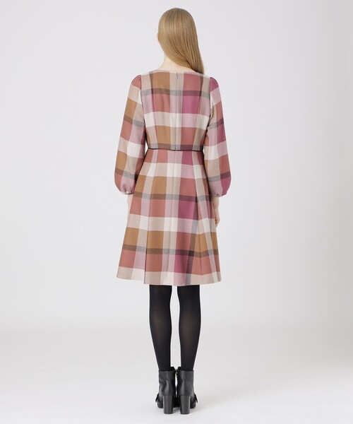 BLUE LABEL CRESTBRIDGE（ブルーレーベルクレストブリッジ）の