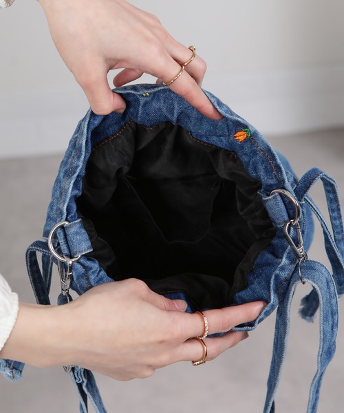 セール】チューリップ刺繍 デニム 巾着 ショルダーバッグ（ショルダー
