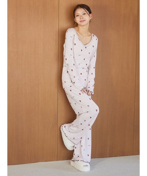 セール】ストロベリー柄ロンT（ルームウェア/パジャマ）｜gelato pique