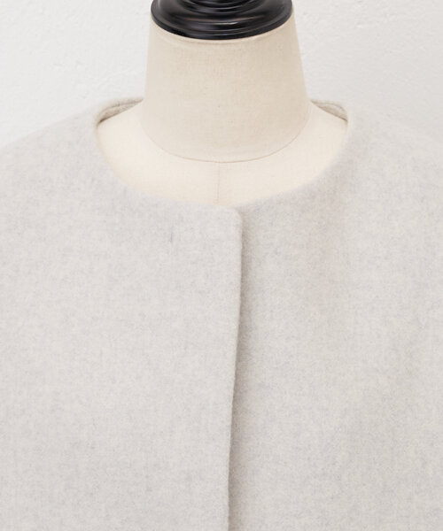 BEARDSLEY（ビアズリー）の「後ろぷっくりウールショートコート