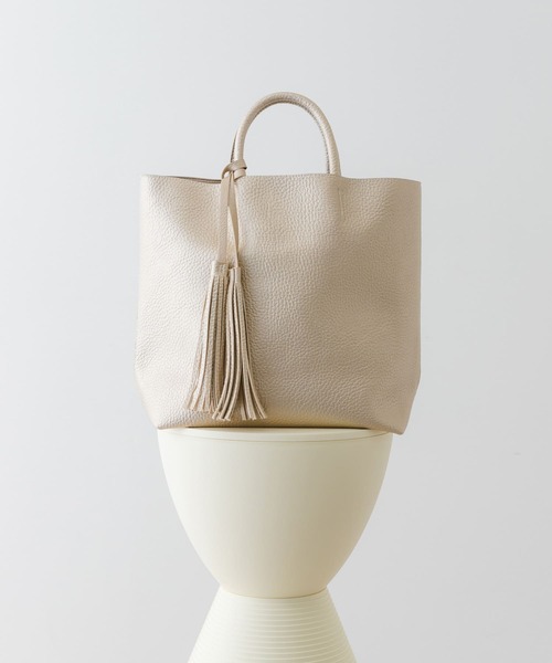 RODE SKO（ロデスコ）の「タッセル付軽量シンプルトートバッグ（トート
