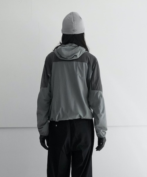 SAN SAN GEAR（サンサンギア）の「SAN SAN GEAR INSULATION HOODIE