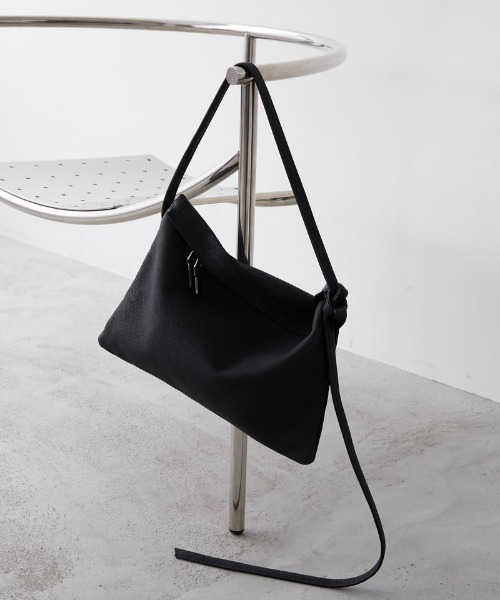 ITTI（イッチ）の「【LA PEAU DE GEM×ITTI】ショルダーレザーバッグ