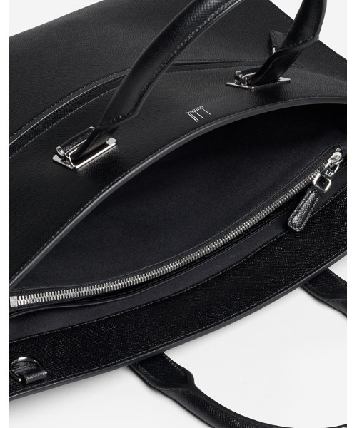 dunhill（ダンヒル）の「カドガン 3ポケット ドキュメントケース