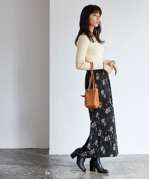 ADAM ET ROPE'（アダムエロペ）の「ミディー丈ハイアーチブーツ