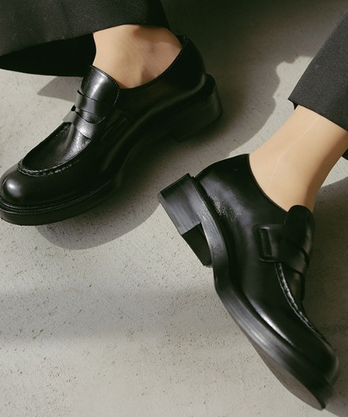 ETRE TOKYO（エトレトウキョウ）の「ボリュームソールコインローファー