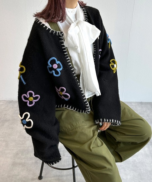 w closet（ダブルクローゼット）の「フラワーモチーフカーディガン