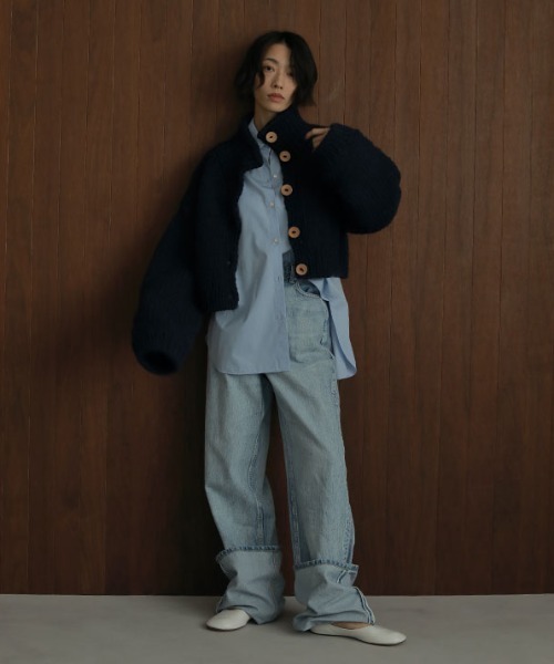 ETRE TOKYO（エトレトウキョウ）の「スタンドネックハンドニット