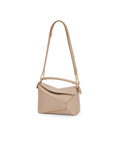 LOEWE（ロエベ）の「パズルエッジ バッグ スモール（ソフトグレイン