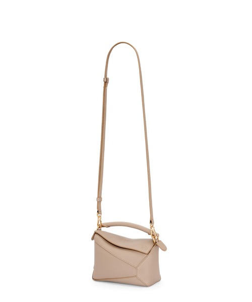 LOEWE（ロエベ）の「パズルエッジ バッグ ミニ（ソフトグレインカーフ