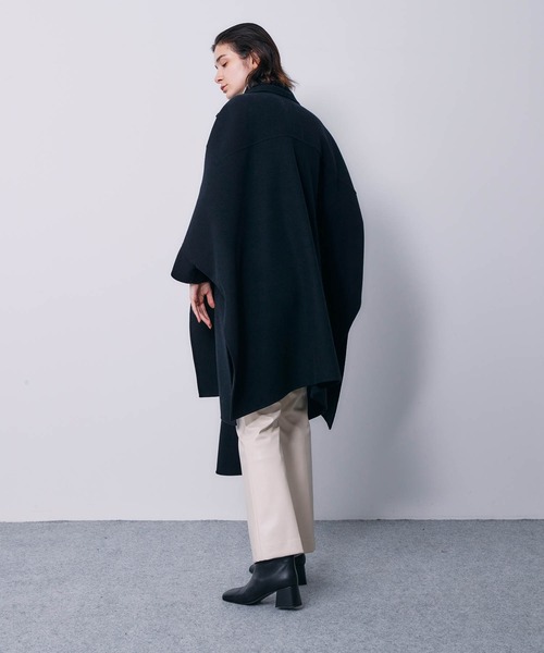 STUNNING LURE（スタニングルアー）の「ストールポンチョコート