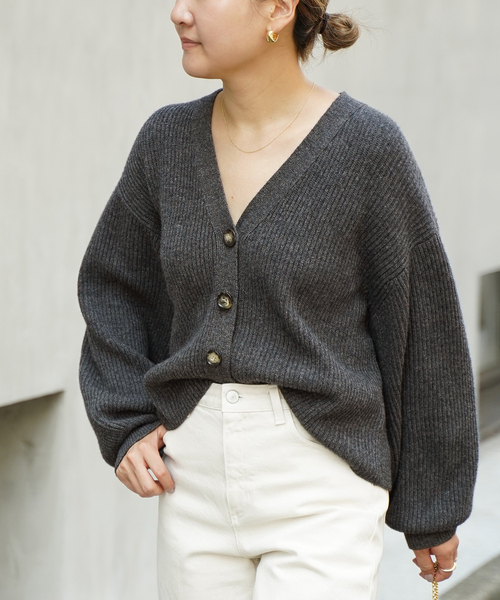 Deuxieme Classe（ドゥーズィエムクラス）の「Cropped Vネック