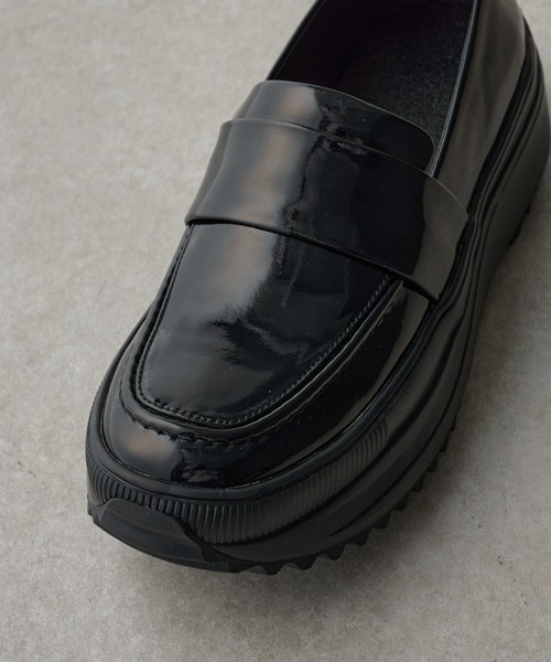 BEARDSLEY（ビアズリー）の「《厚底/カーキ追加発売中》エナメルレザー