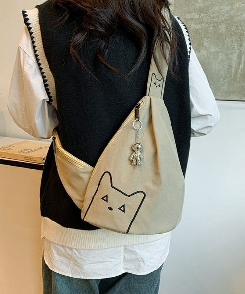 セール】【Y2Kガーリー】軽量ワンショルダー／ボディバッグ（チャーム