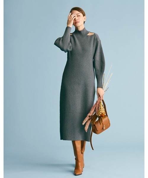 CELFORD（セルフォード）の「カットアウトニットワンピース