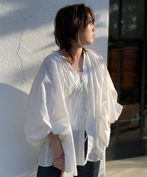 ETRE TOKYO（エトレトウキョウ）の「ボリュームスリーブシャツ（シャツ