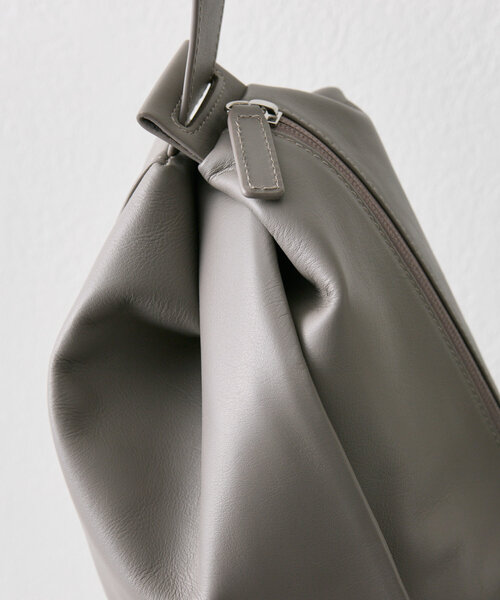 ear PAPILLONNER（イアパピヨネ）の「《本革/480g》2WAYレザー