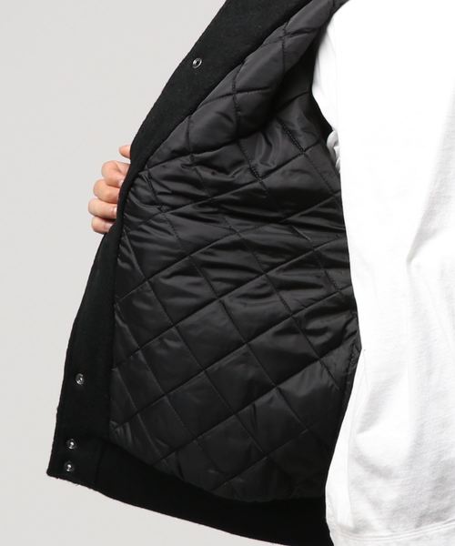 Carhartt WIP（カーハートダブリューアイピー）の「PEMBROKE VARSITY