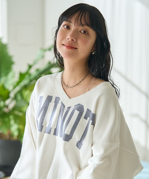 セール】ヴィンテージライク Vネックロゴスウェット（スウェット