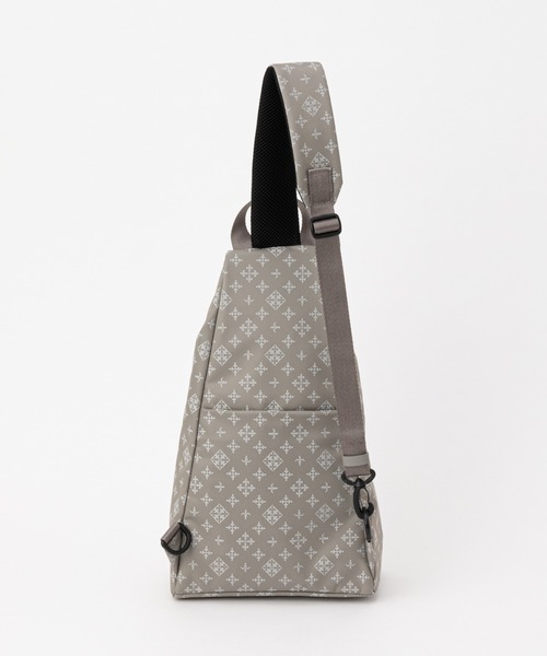 russet（ラシット）の「《トラベルシリーズ・軽量》ナイロンボディ