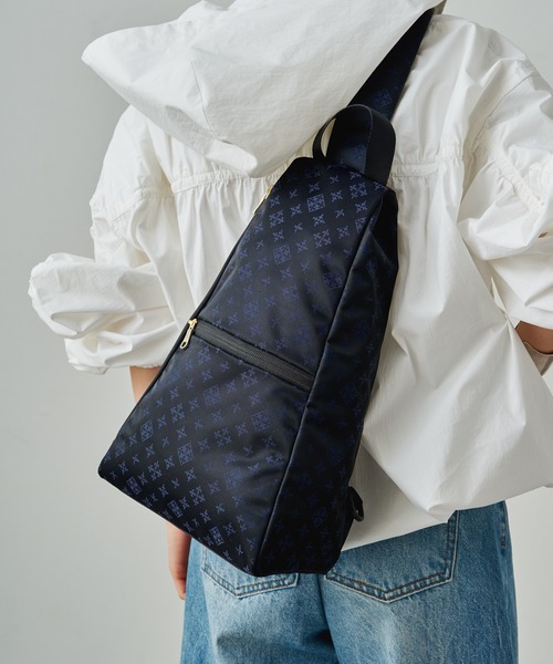 russet（ラシット）の「《トラベルシリーズ・軽量》ナイロンボディ