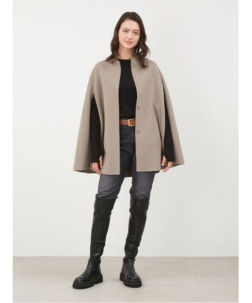 Mila Owen（ミラオーウェン）の「ウール混スタンドカラーリバーケープ