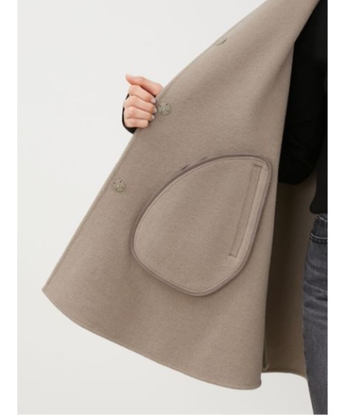 Mila Owen（ミラオーウェン）の「ウール混スタンドカラーリバーケープ